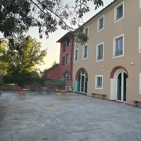 Ugo Luxury 3* Lucques