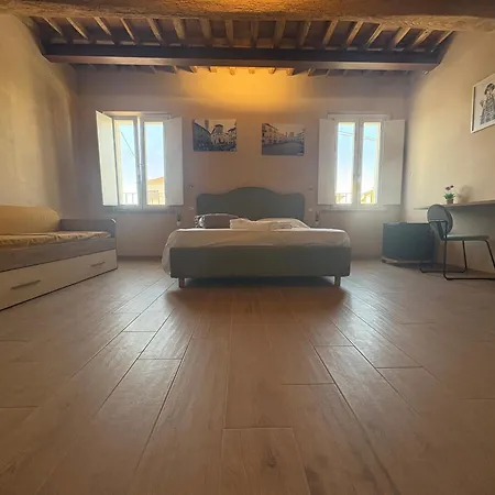 Ugo Luxury بيت ضيافة