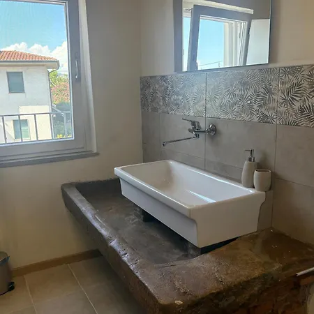 Ugo Luxury Лукка