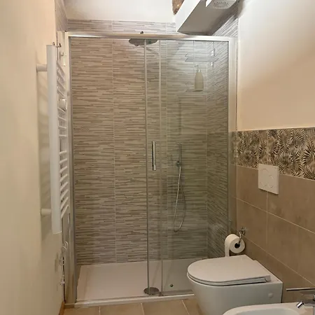 Ugo Luxury 3* Лукка